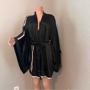Victoria's Secret Designer Collections Satin Black Pink Kimono Robe M/L #157